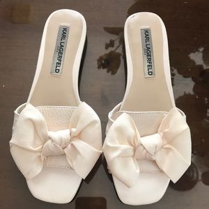 Karl Lagerfeld patent slide w/bow